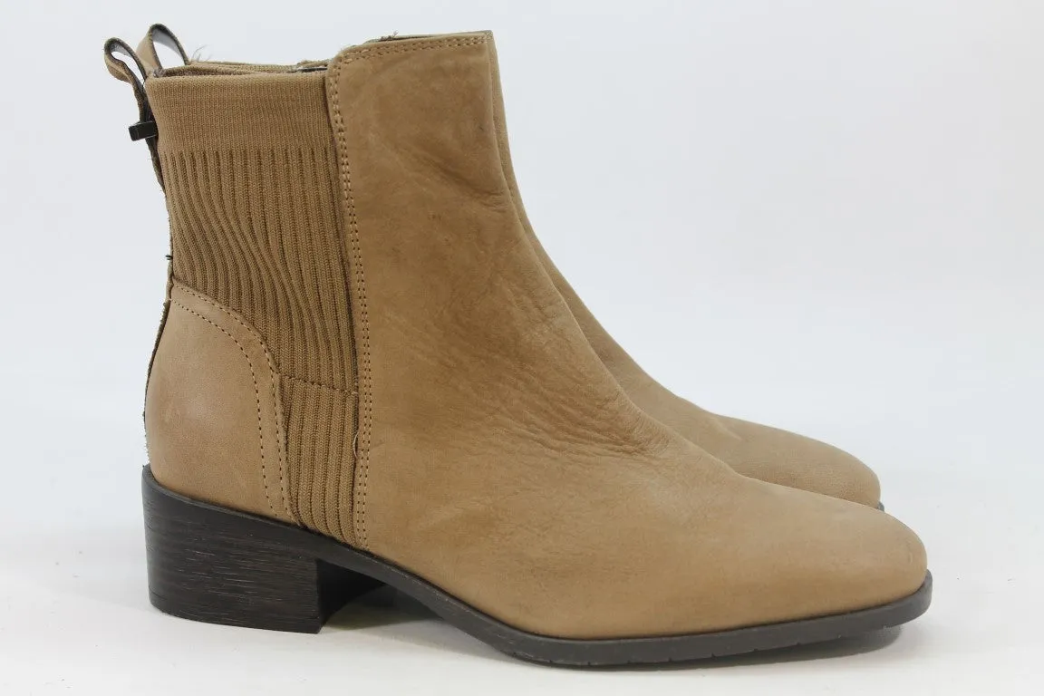 Reaction Kenneth Cole Salt Stretch Women's Taupe Boots 9M(ZAP12989)