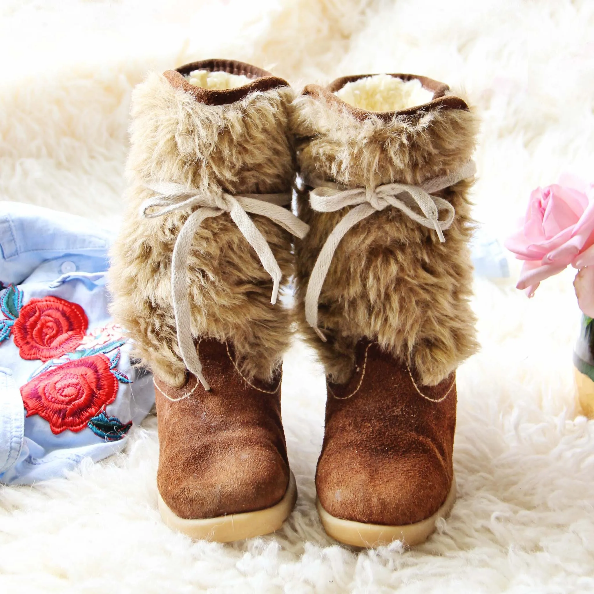 Vintage Snow Moccasins